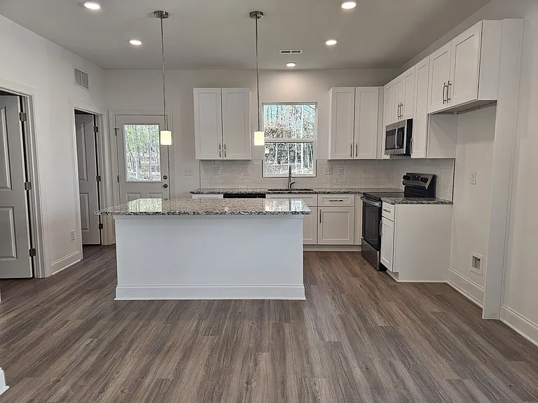 203 Benfield Rd — Photo 8