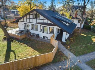 211 Lake Ave, Park Ridge, IL 60068