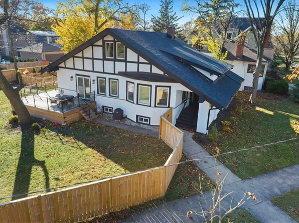 211 Lake Ave, Park Ridge, IL 60068