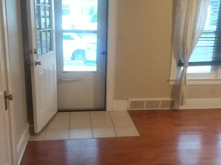 1020 Poxson Ave — Photo 5