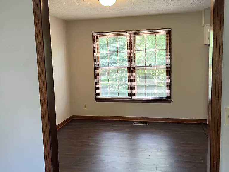 874 Norwalk Dr — Photo 7