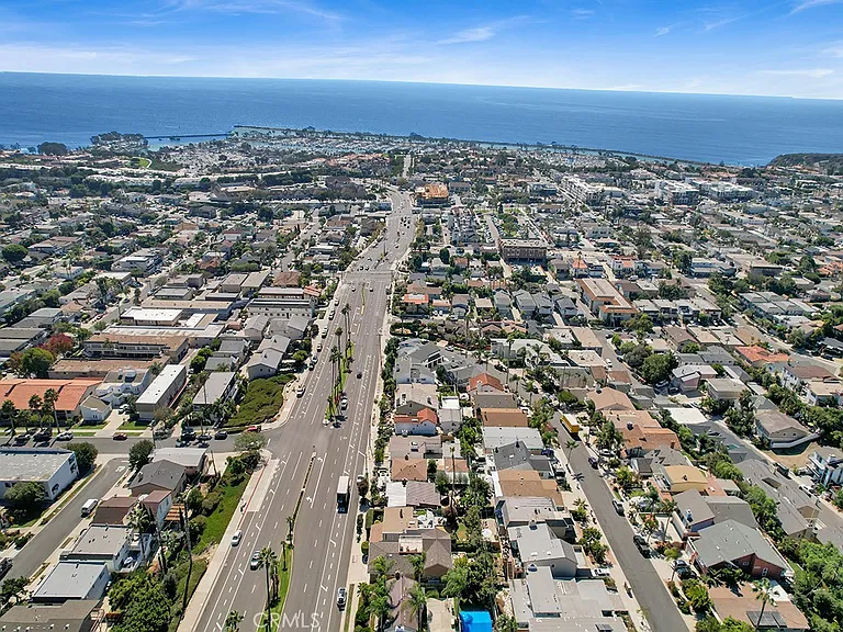 33841 Golden Lantern St — Photo 41