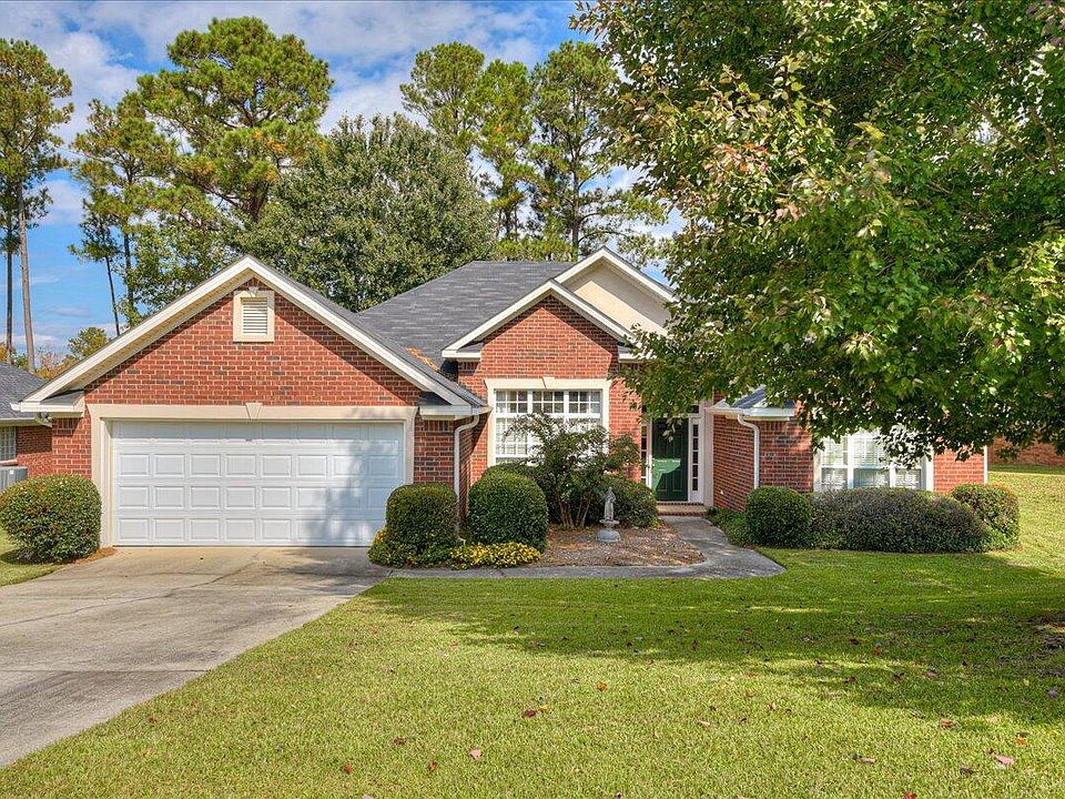 1st image of 5815 Carriage Hills Dr