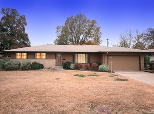 1010 Manor Rd, Salina, KS 67401