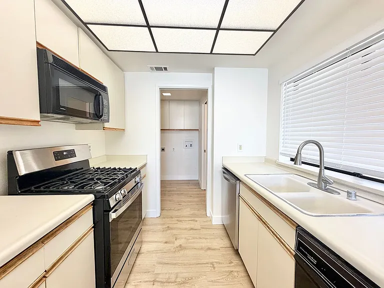 28200 Landau Blvd #2 — Photo 8