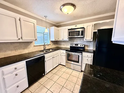 955 Ridgepoint Ct Photo 1
