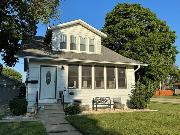 703 N 3rd St, Rochelle, IL 61068