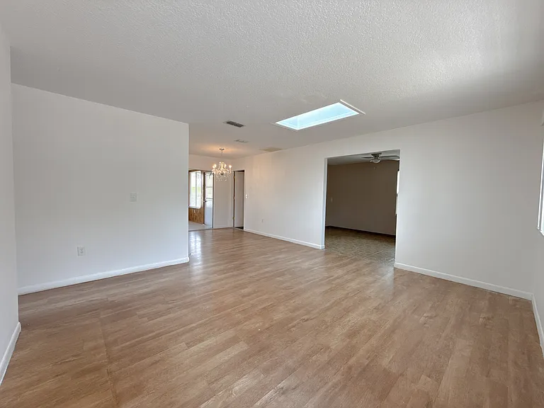 8942 SW 109th Ln — Photo 5