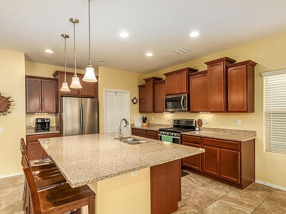 4th image of 10727 E Saguaro Sunset Pl