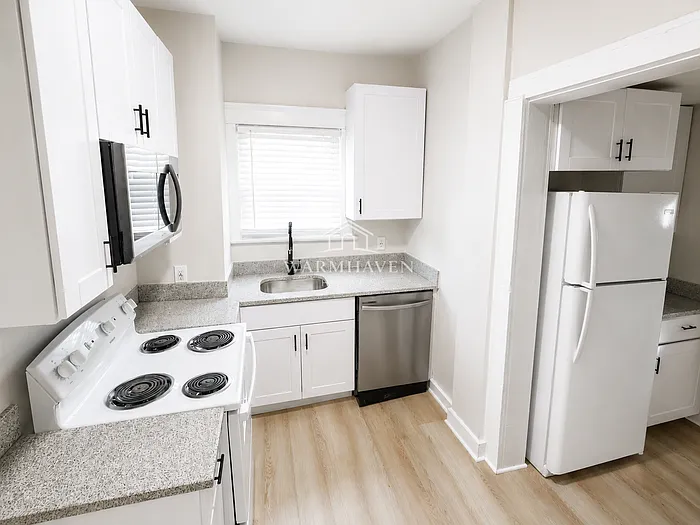 991 Diana Ave — Photo 4