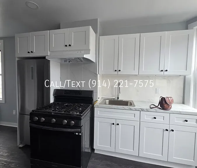 132 Willow St — Photo 1