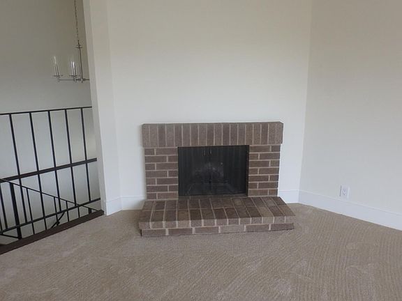 3rd image of 34 Heath Ct