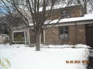 30232 Mayfair Rd, Farmington Hills, MI 48331