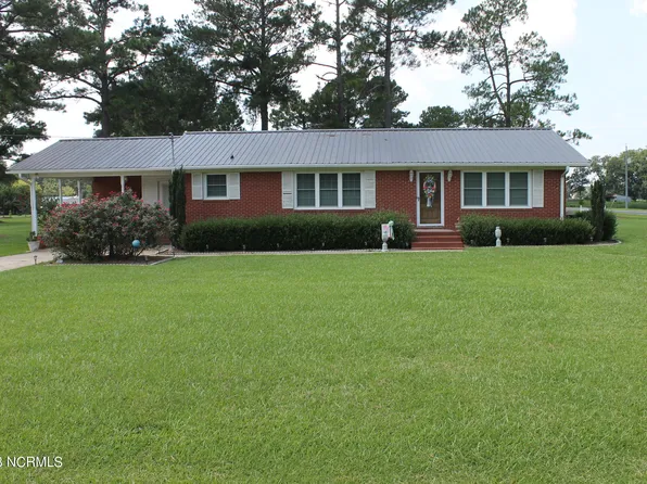 8462 Peacock Road, Chadbourn, NC 28431