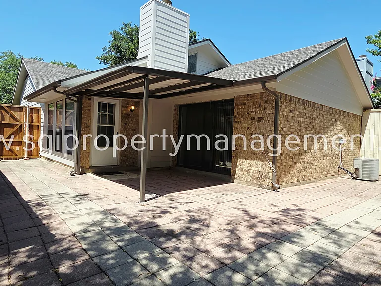 2408 Centaurus Dr — Photo 21