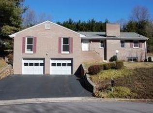 3355 Longhorn Rd, Roanoke, VA 24018