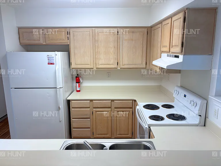 313 Willow Ln — Photo 5