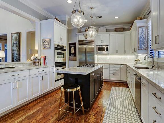 5th image of 23 W Oak Dr #3