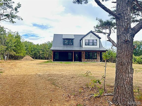 2nd image of 1311 County Road 4180