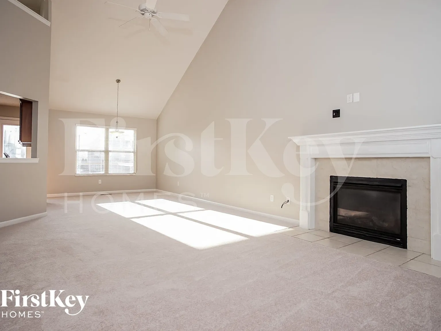 3 bed, 2.5 bath, 2156 sqft, $2,595 — Photo 2