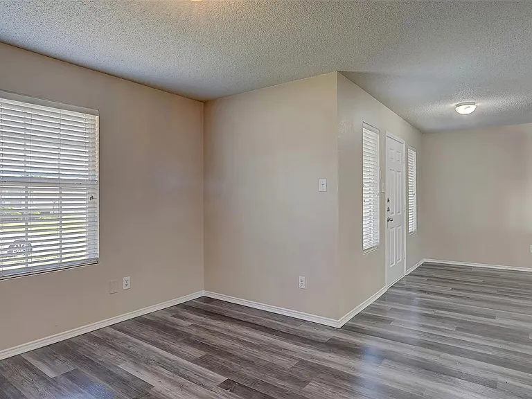 9929 George Washington Dr — Photo 3