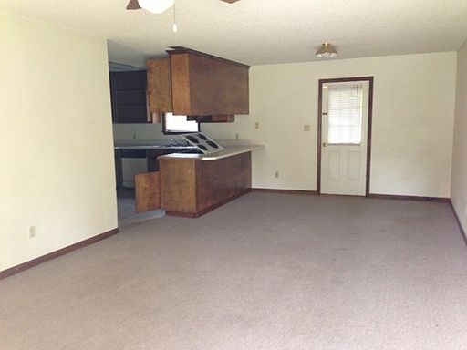 3rd image of 6111 Vinnie Dr APT B