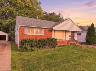 819 E 261st St, Euclid, OH 44132