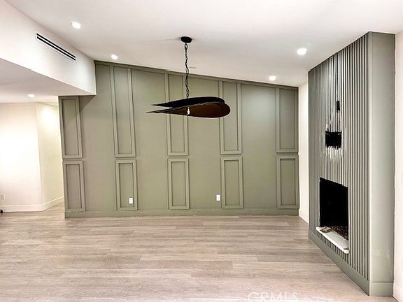 4th image of 20315 Vose St