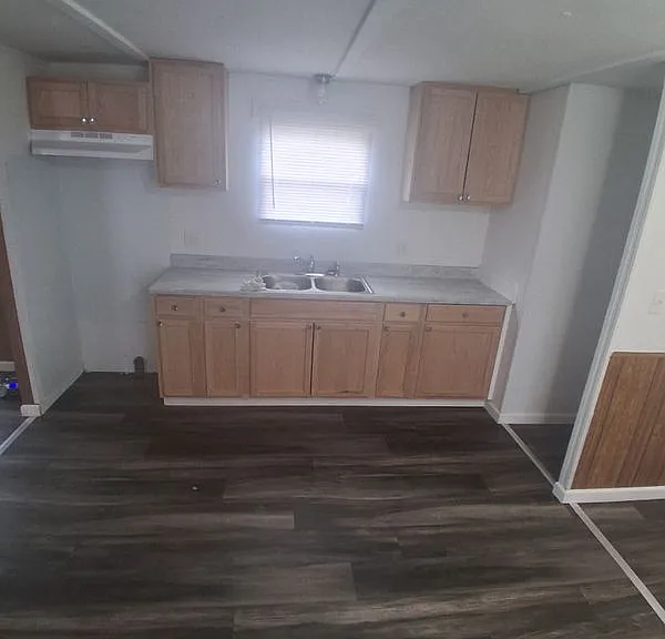 6916 Sunbeam Ct — Photo 3