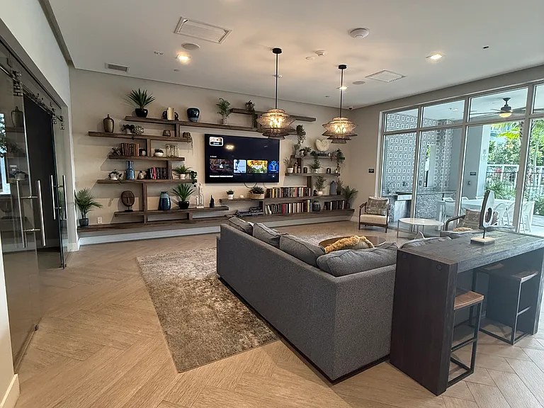 1435 W 31st St #B — Photo 13