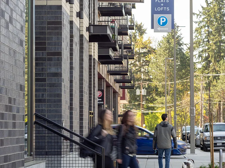 z-060326-Heron Flats & Lofts — Photo 8