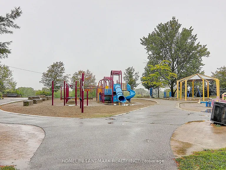 48 Kaitlin Dr — Photo 21