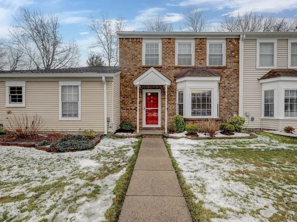 91 Wilshire Ct, Old Bridge, NJ 08857