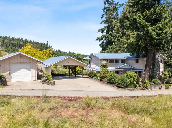 31762 Nichols Ln, Cottage Grove, OR 97424