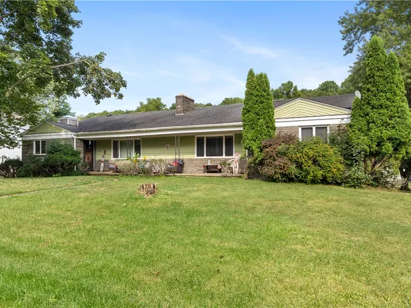 138 Woodside Dr, Newark, NY 14513