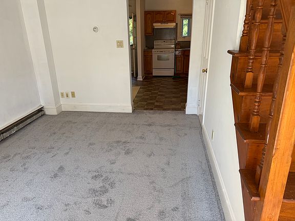 3rd image of 109 W Cypress St APT B