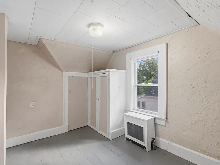 59 Waverly St — Photo 10