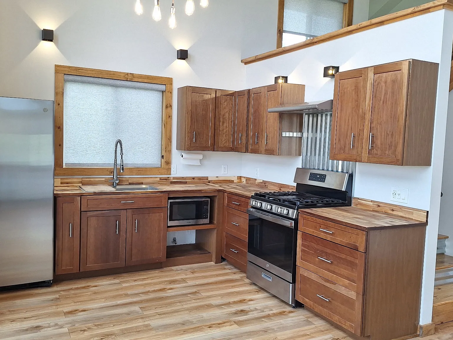 2 bed, 1800 sqft, $2,500 — Photo 4