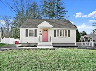 206 N Hoadley St, Naugatuck, CT 06770