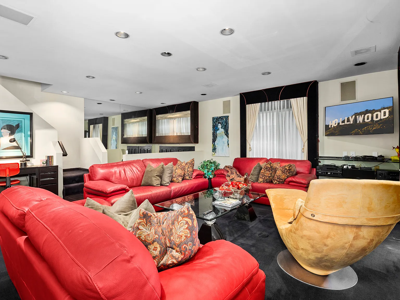 W Knoll Dr, West Hollywood — Photo 3