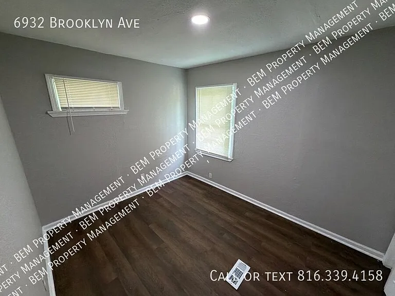 6932 Brooklyn Ave — Photo 12