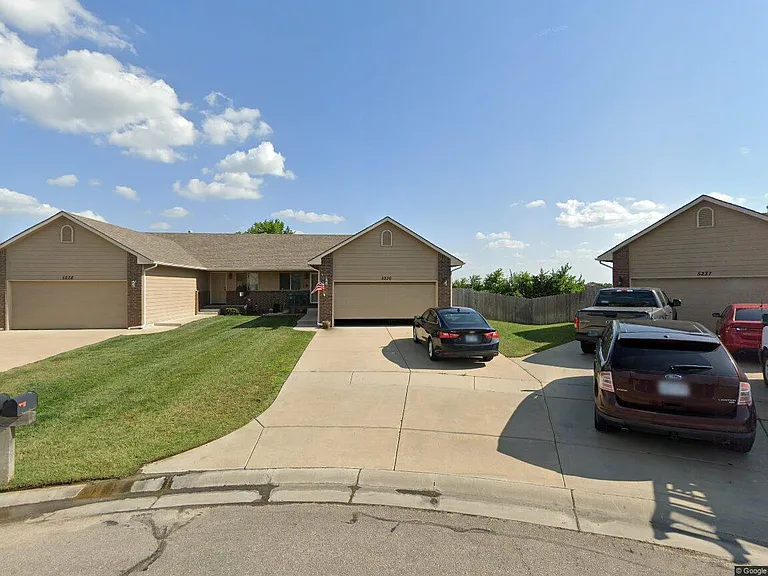 5236 N Lycee Cir — Photo 1