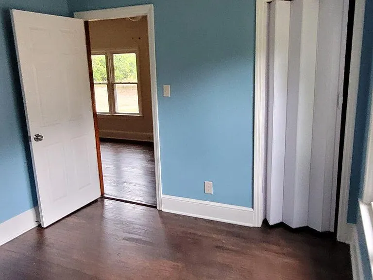 134 Zachmann St — Photo 3