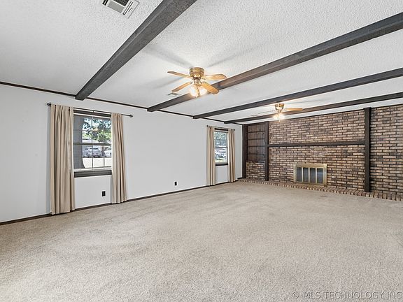 3rd image of 1077 Rolling Meadows Ct