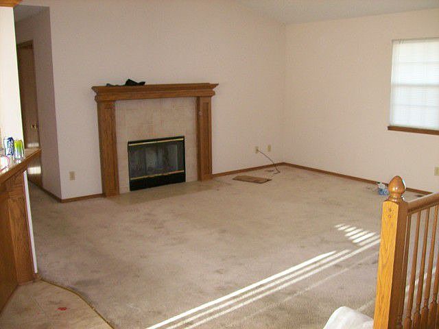 2nd image of 4509 N Mission St