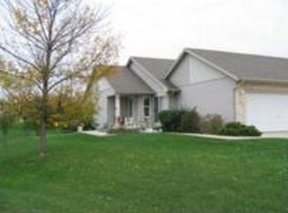 2720 Deer Ct, Ottawa, IL 61350