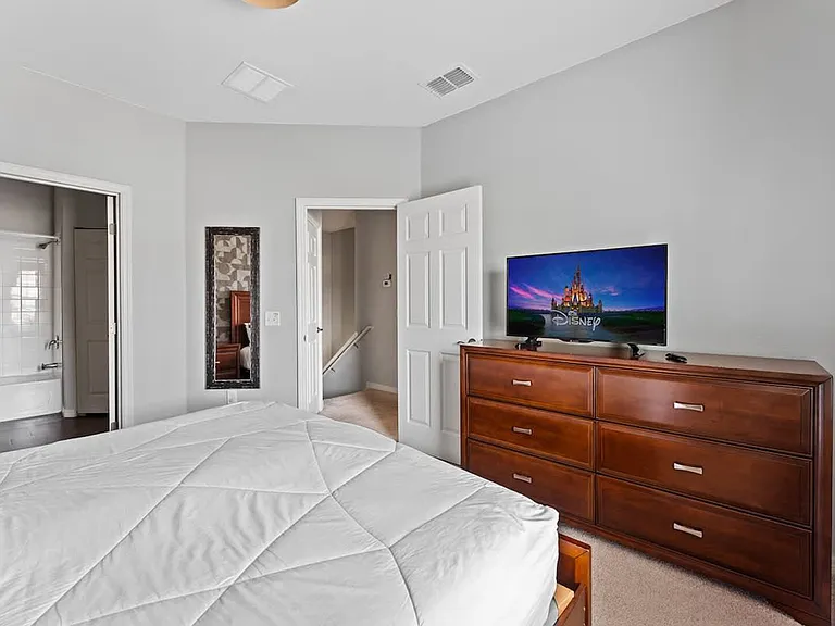 Oyster Ln — Photo 34