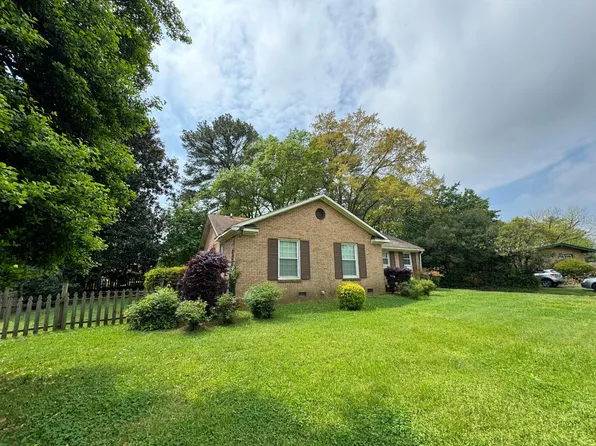 1514 Archdale Dr, Charlotte, NC 28210