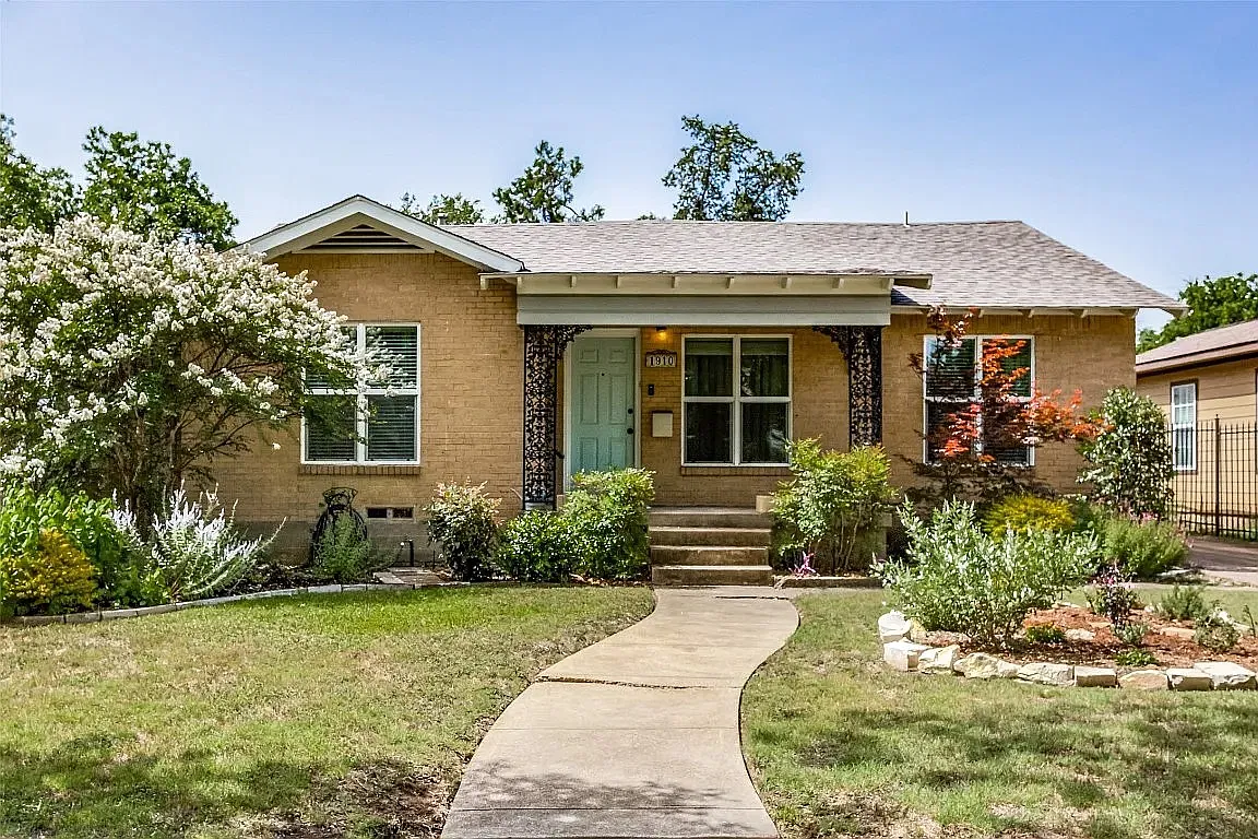 Berkley Ave, Dallas — Photo 1