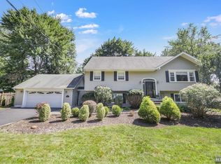 75 S 3rd St, Park Ridge, NJ 07656